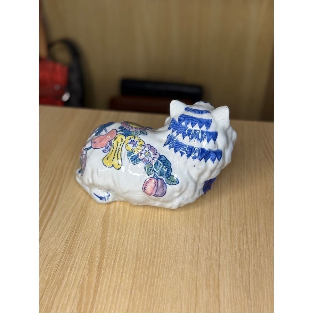 Vintage Mid Century Japanese Style Ceramic Cat Figurine Blue White Floral Peach - Picture 2 of 2